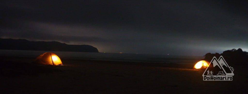 Corturi pe plaja Tai Wan