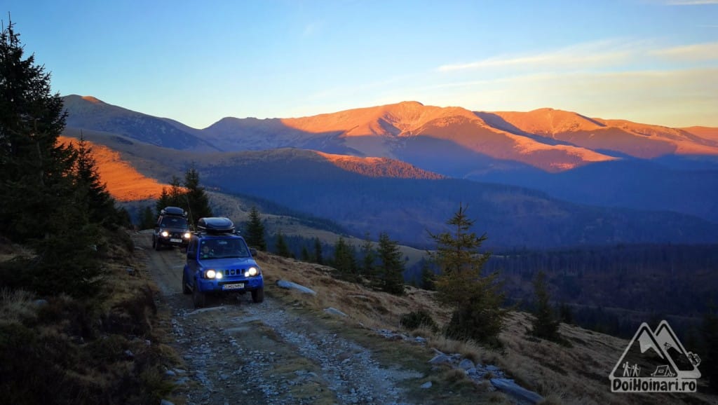 Apus cu Jimny și Parângul