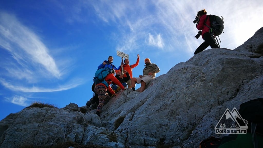 Șampanie pe Piatra Iorgovanului