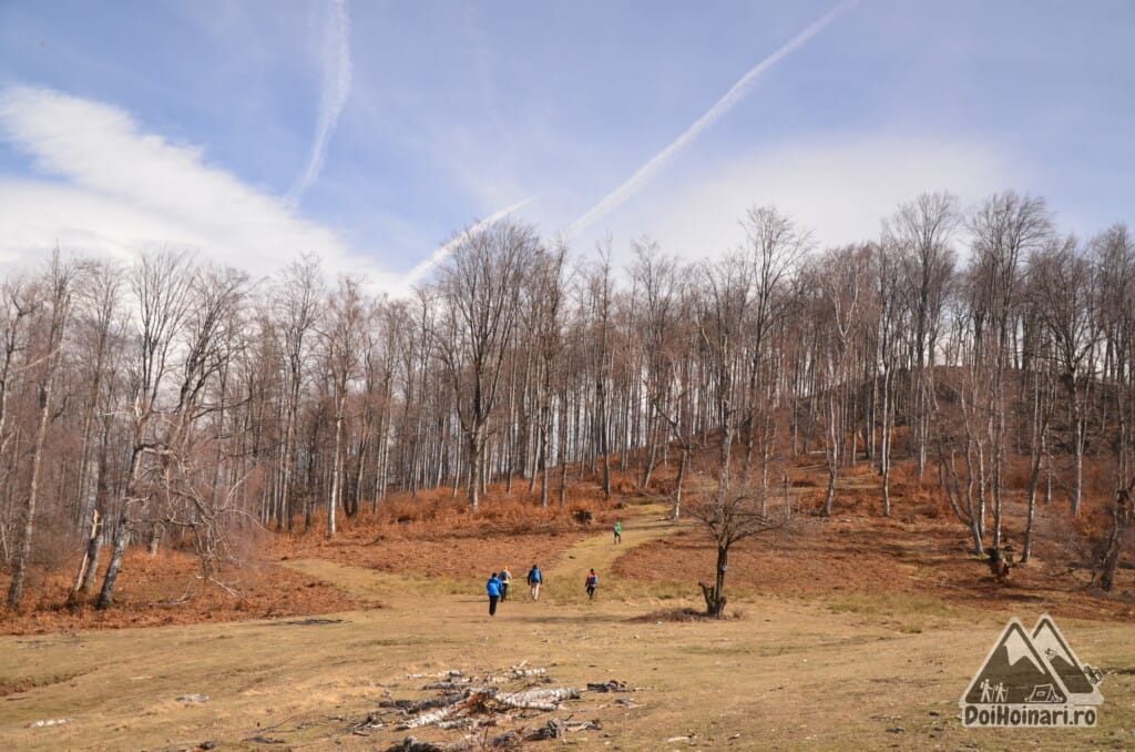 Urcăm spre Crucea lui Ursache