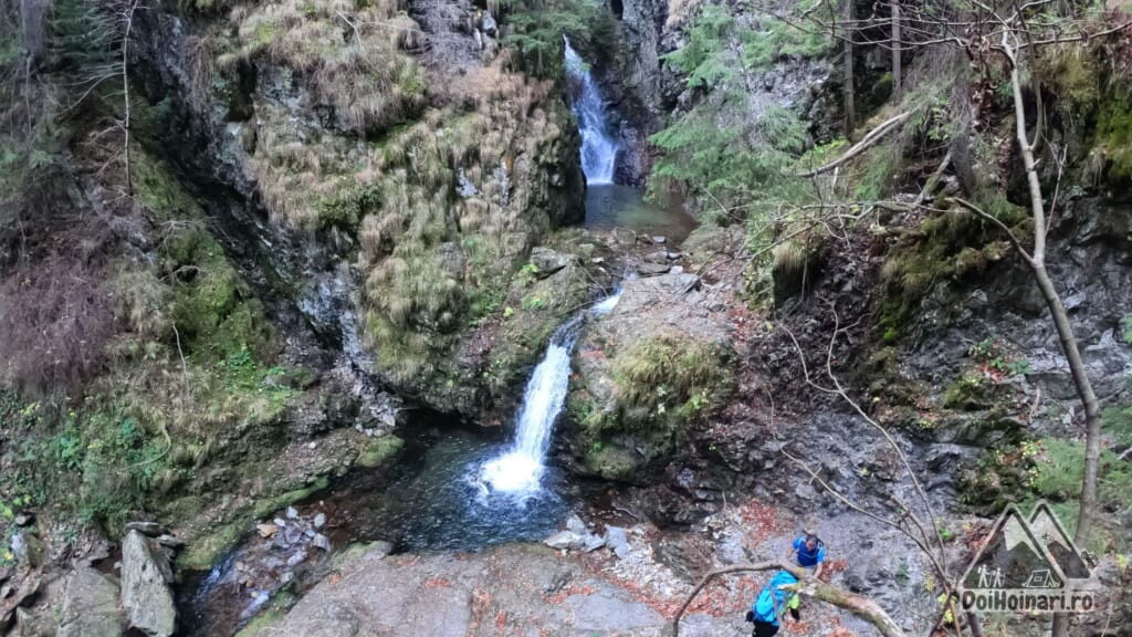 Cascada de pe valea Lazărului
