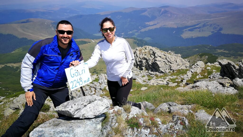 Vf. Găuri și Transalpina în fundal