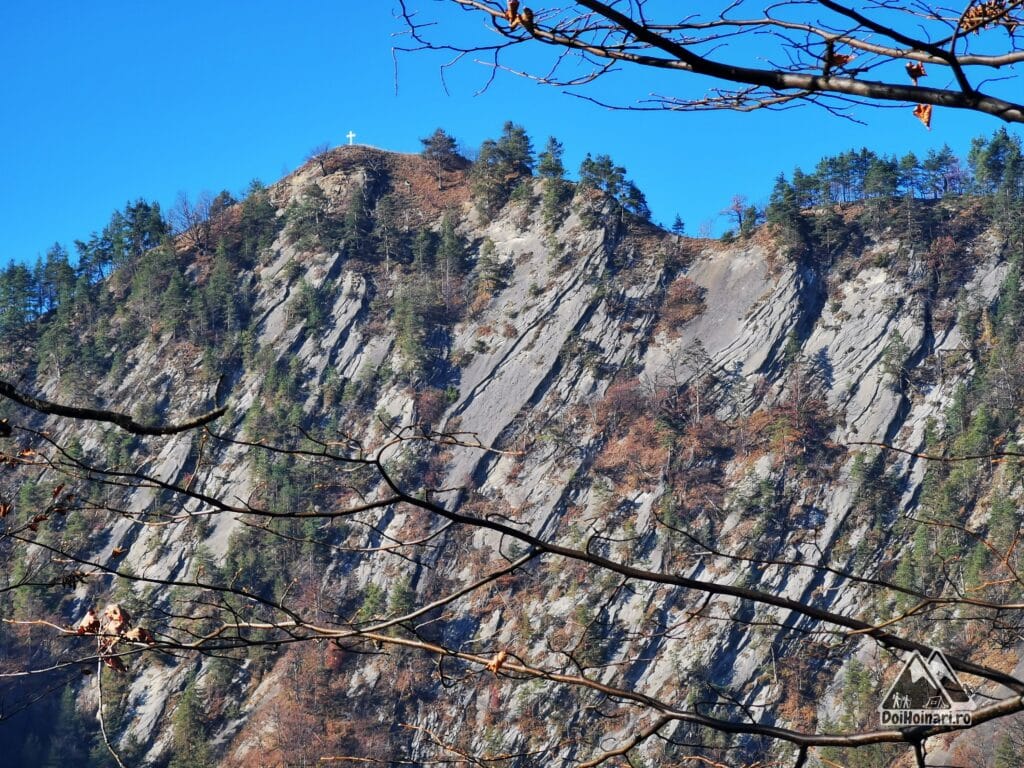 Crucea pe Colții Doabrei